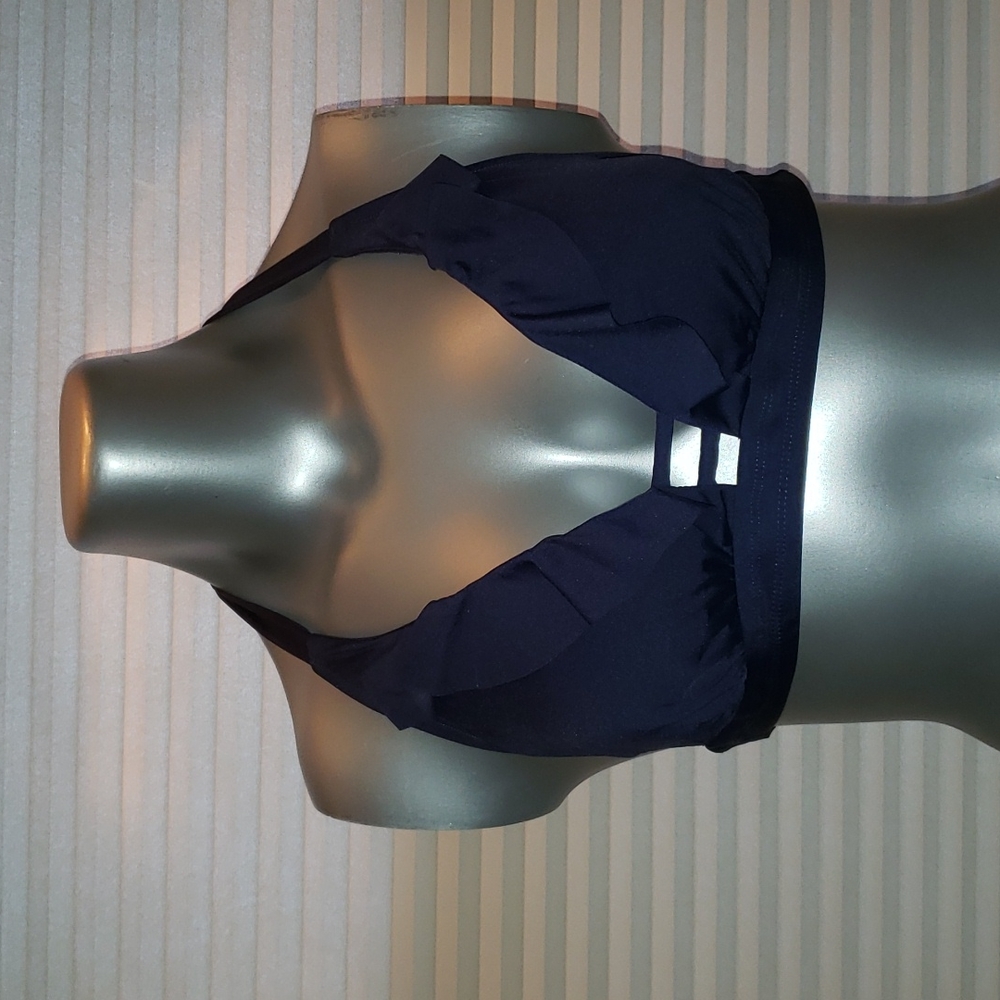 EUC Kona Sol Bikini Top - Size L